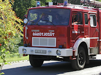 Felvonuls a Tzoltk barti tallkozjn